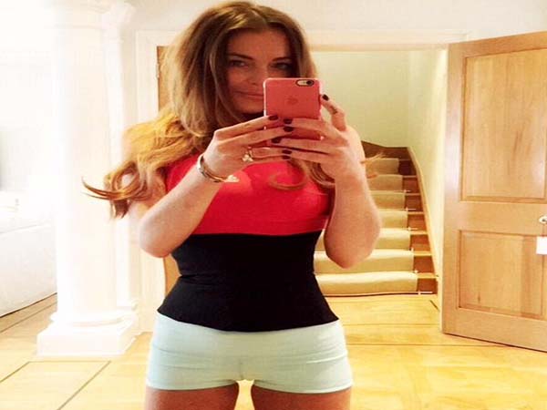 Celebrities Lindsay Lohan Waist Training