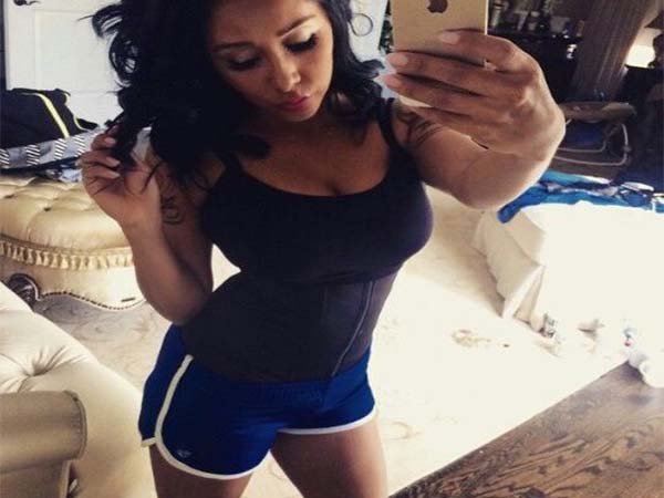 Celebrities Snooki Polizzi Waist Training